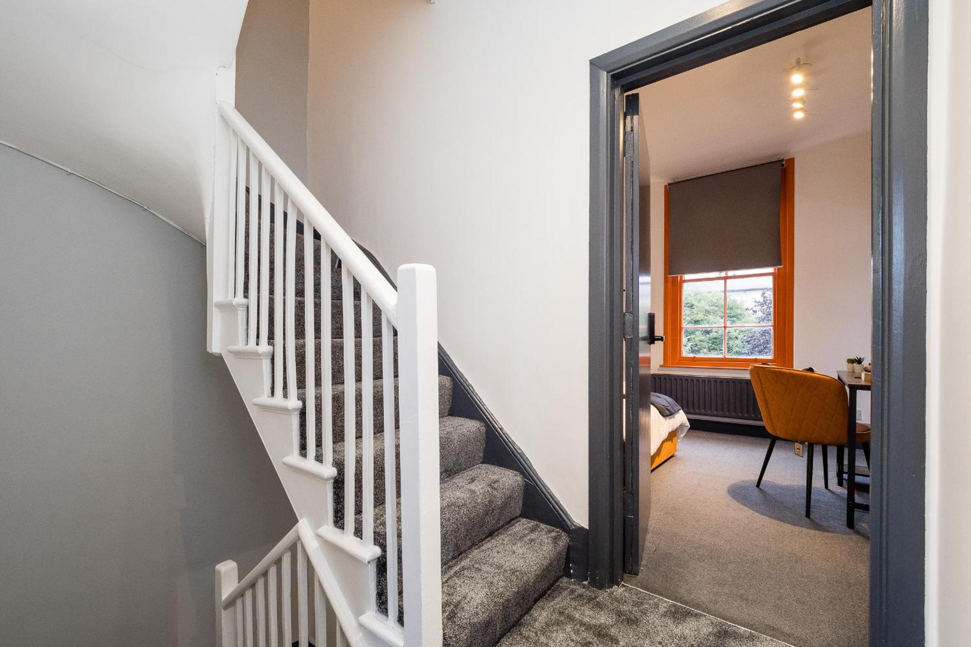 Spacious 6 Ensuite Bedroom House In Central 런던 외부 사진