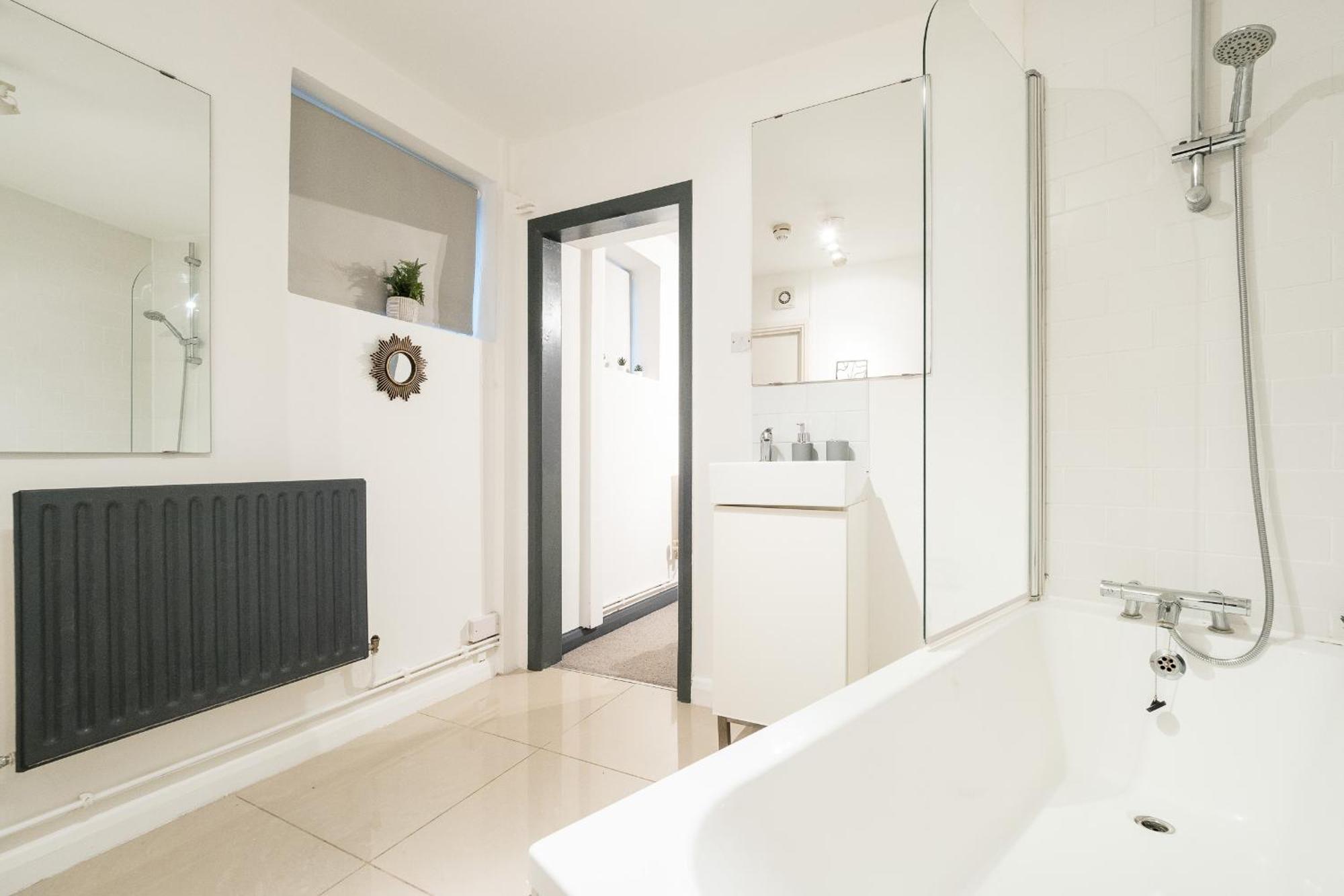 Spacious 6 Ensuite Bedroom House In Central 런던 외부 사진